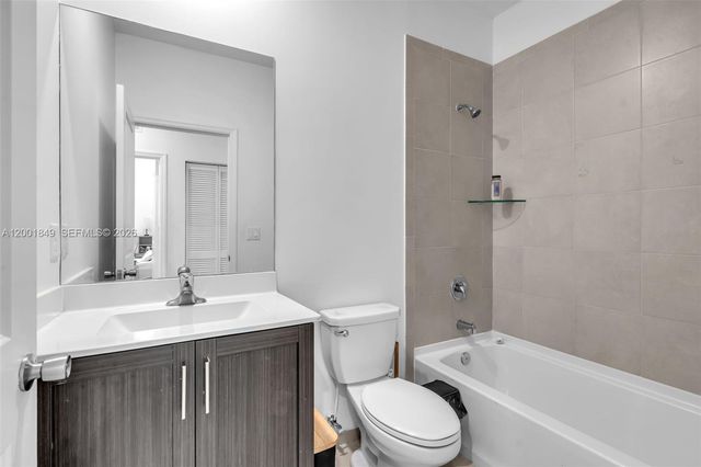 21444 NE 2nd Path, Miami, FL 33179