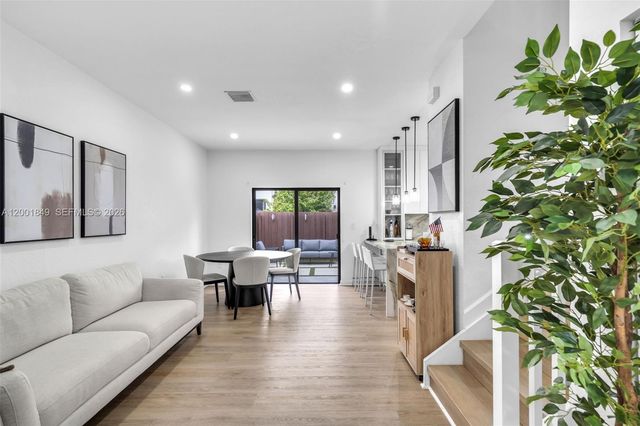 21444 NE 2nd Path, Miami, FL 33179