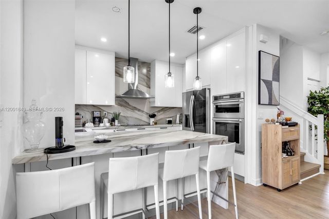 21444 NE 2nd Path, Miami, FL 33179