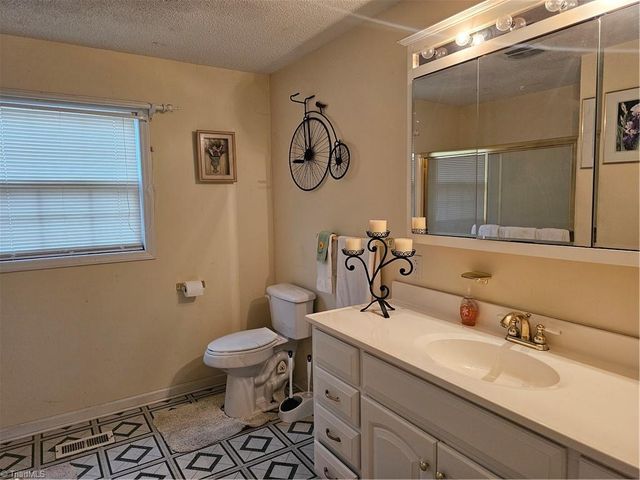 930 Walker Street, Reidsville, NC 27320