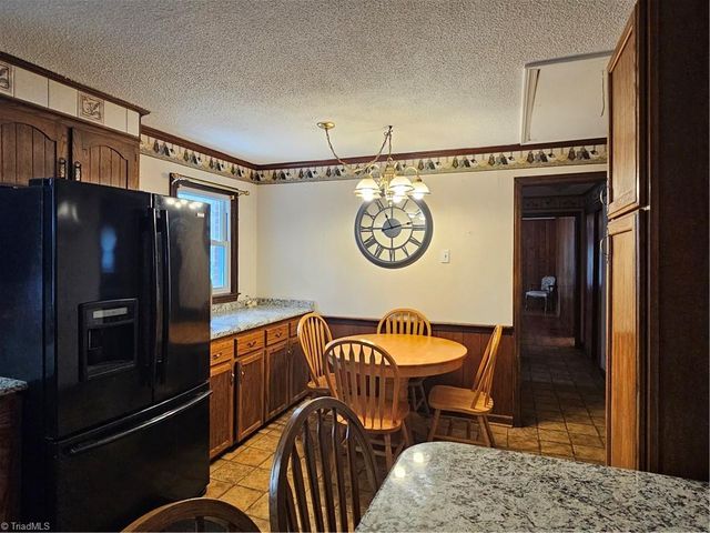 930 Walker Street, Reidsville, NC 27320