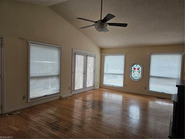 930 Walker Street, Reidsville, NC 27320