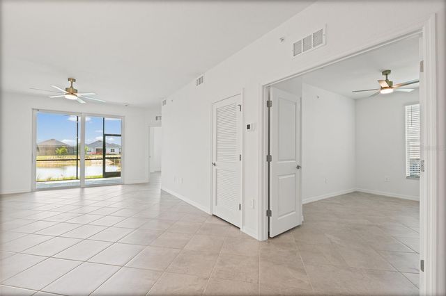 19007 SCALLOP LOOP 108, Lakewood Ranch, FL 34202