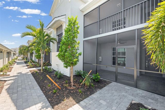 19007 SCALLOP LOOP 108, Lakewood Ranch, FL 34202