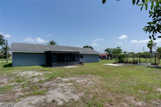 8484 Cypress DR N, Fort Myers, FL 33967