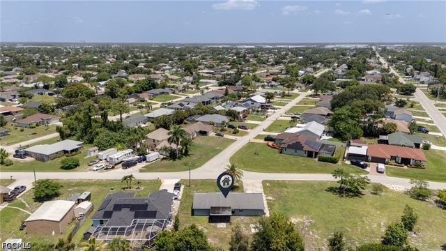 8484 Cypress DR N, Fort Myers, FL 33967
