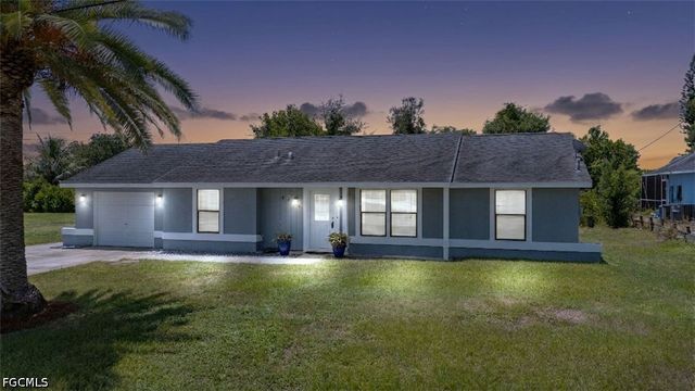 8484 Cypress DR N, Fort Myers, FL 33967
