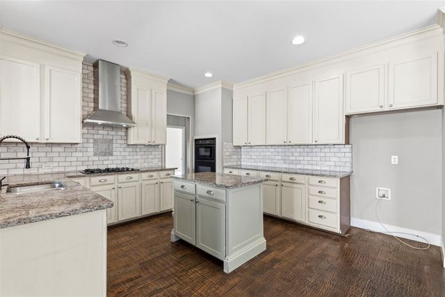 4321 Avebury Drive, Plano, TX 75024