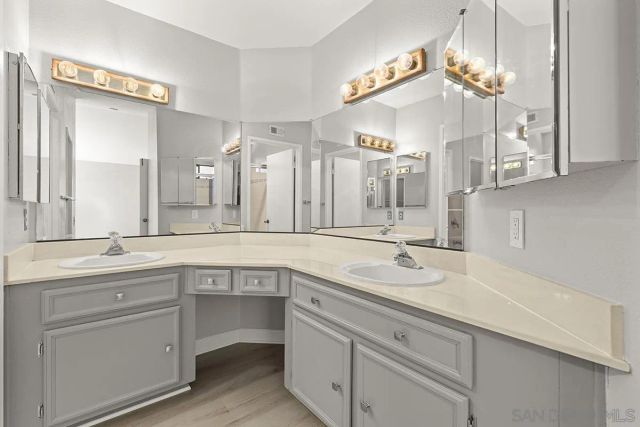 8733 Elford Ct, San Diego, CA 92129