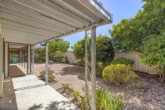 8733 Elford Ct, San Diego, CA 92129