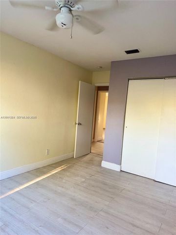 906 SW 74th Avenue, North Lauderdale, FL 33068