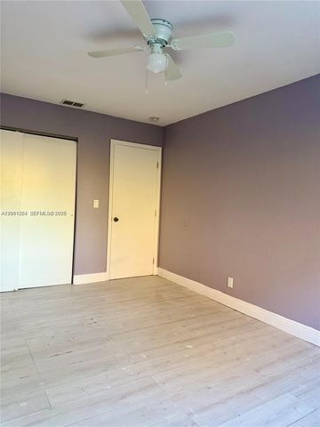 906 SW 74th Avenue, North Lauderdale, FL 33068