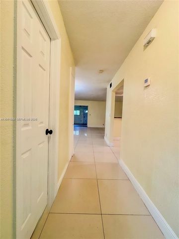 906 SW 74th Avenue, North Lauderdale, FL 33068