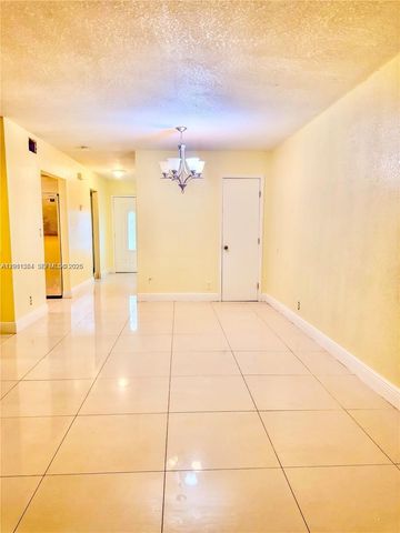 906 SW 74th Avenue, North Lauderdale, FL 33068
