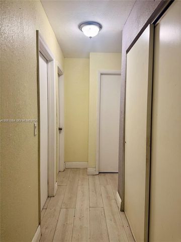 906 SW 74th Avenue, North Lauderdale, FL 33068