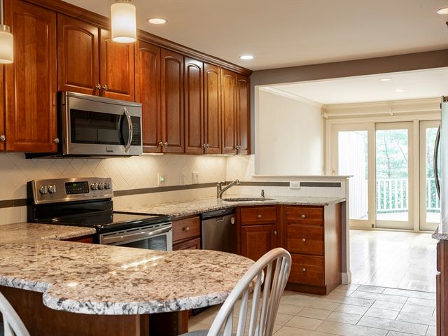 26 Bay Farm Rd 26, Duxbury, MA 02332