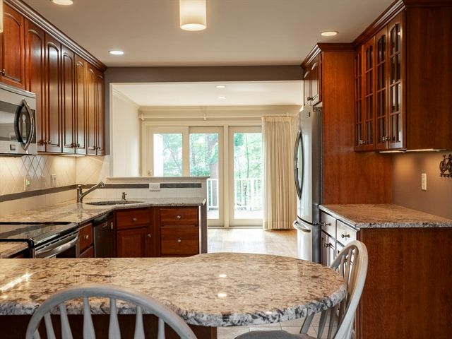 26 Bay Farm Rd 26, Duxbury, MA 02332