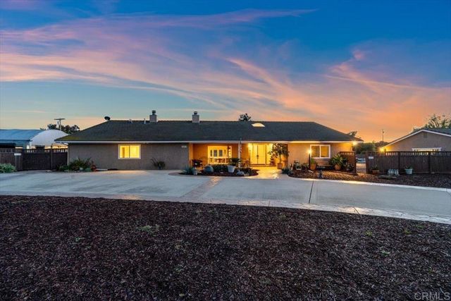 13815 Hilldale Road, Valley Center, CA 92082
