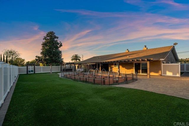 13815 Hilldale Road, Valley Center, CA 92082