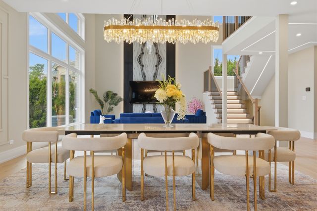 2108 N Chestnut N Chestnut Avenue, Arlington Heights, IL 60004