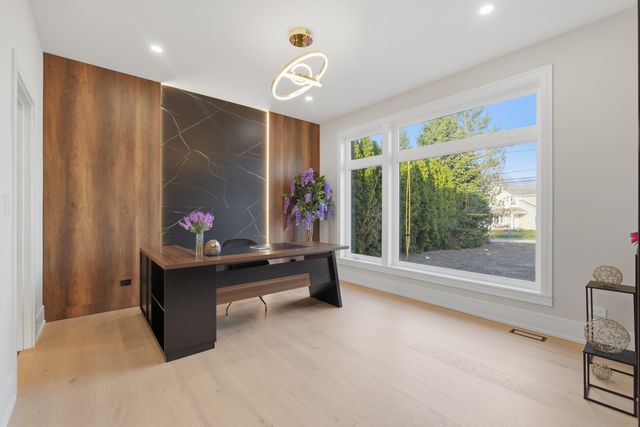 2108 N Chestnut N Chestnut Avenue, Arlington Heights, IL 60004