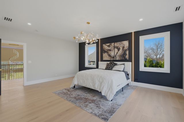 2108 N Chestnut N Chestnut Avenue, Arlington Heights, IL 60004