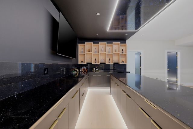 2108 N Chestnut N Chestnut Avenue, Arlington Heights, IL 60004