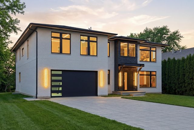 2108 N Chestnut N Chestnut Avenue, Arlington Heights, IL 60004