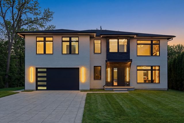 2108 N Chestnut N Chestnut Avenue, Arlington Heights, IL 60004