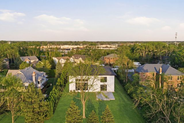 2108 N Chestnut N Chestnut Avenue, Arlington Heights, IL 60004