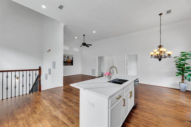 6014 Hamman Street, Houston, TX 77007