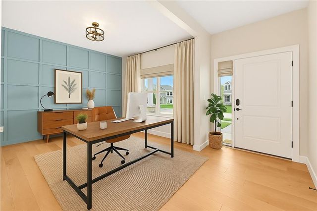 809 Glenn Circle, Raymore, MO 64083