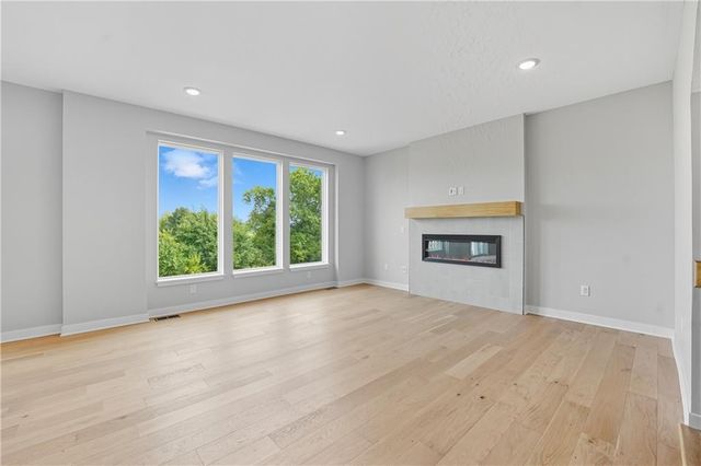 809 Glenn Circle, Raymore, MO 64083