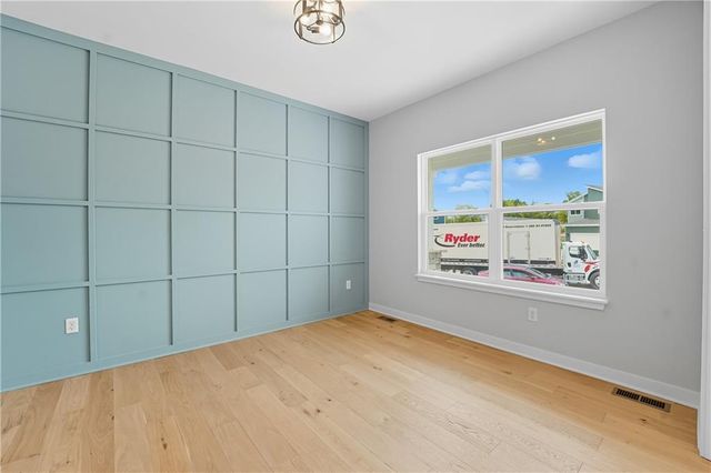 809 Glenn Circle, Raymore, MO 64083