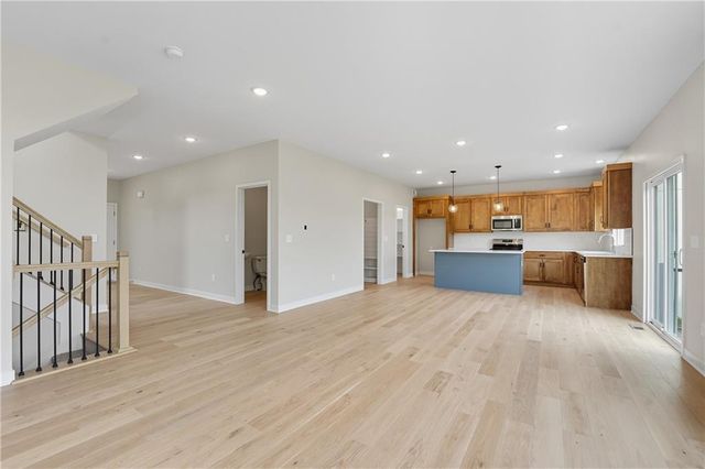 809 Glenn Circle, Raymore, MO 64083