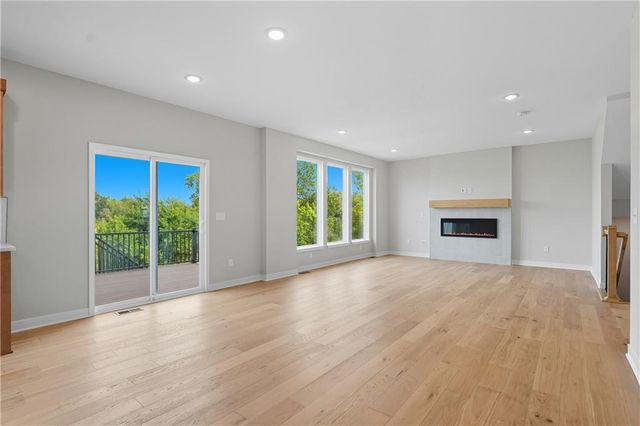 809 Glenn Circle, Raymore, MO 64083