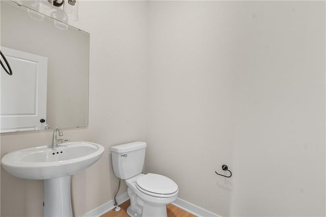 809 Glenn Circle, Raymore, MO 64083