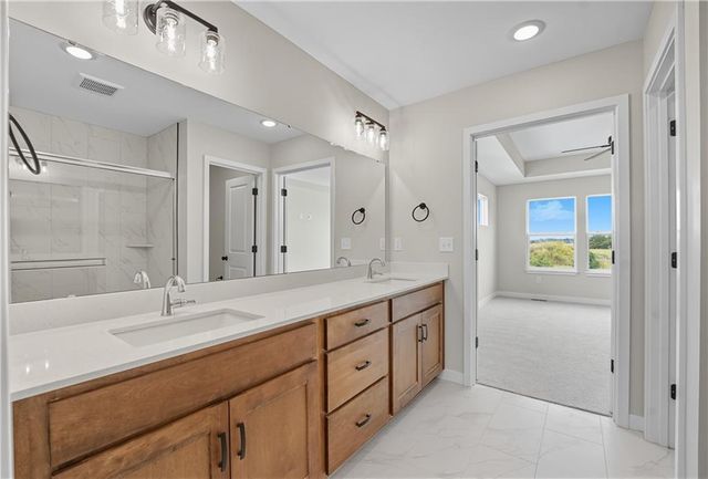 809 Glenn Circle, Raymore, MO 64083