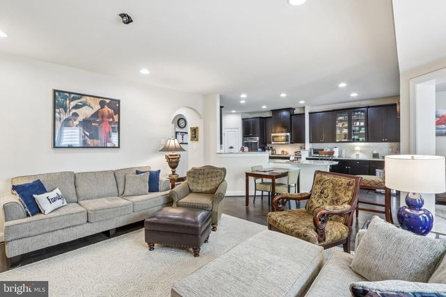 318 QUARRY POINT RD, Malvern, PA 19355