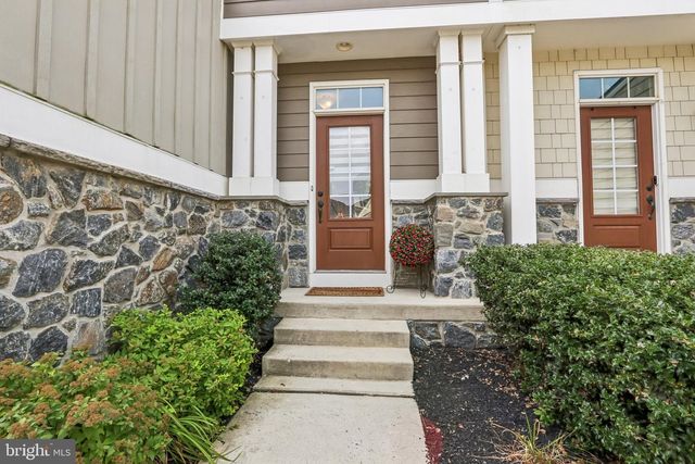 318 QUARRY POINT RD, Malvern, PA 19355