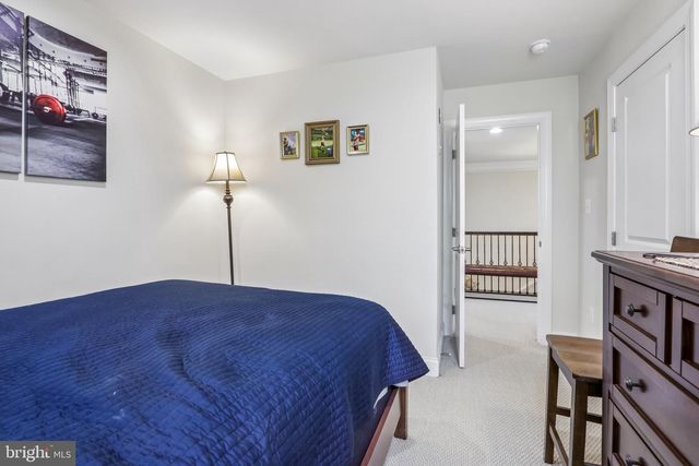 318 QUARRY POINT RD, Malvern, PA 19355