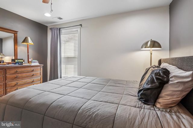 318 QUARRY POINT RD, Malvern, PA 19355
