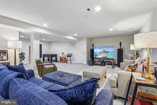 318 QUARRY POINT RD, Malvern, PA 19355