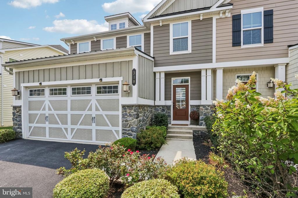 318 QUARRY POINT RD, Malvern, PA 19355