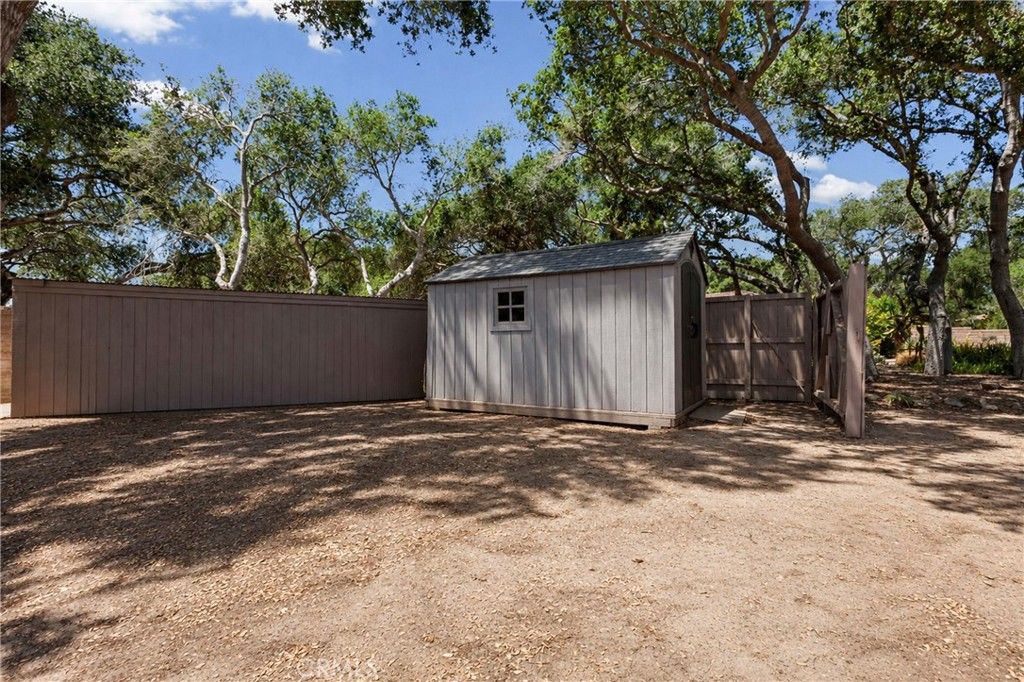 Image 26 of property listing at 1250 Stallcup, Lompoc, CA 93436