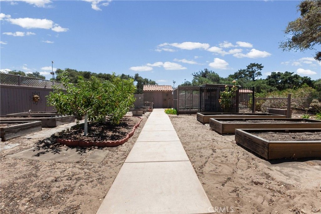 Image 27 of property listing at 1250 Stallcup, Lompoc, CA 93436
