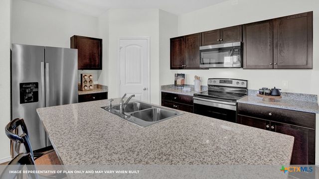 907 WILD OLIVE Way, Seguin, TX 78155
