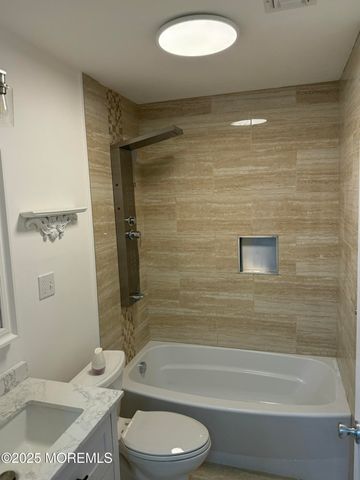 144B Farrington Court, Lakewood, NJ 08701