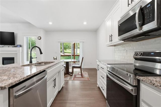 204 S MARIMACK Court, Kearney, MO 64040