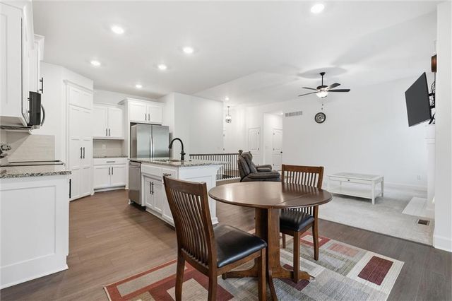 204 S MARIMACK Court, Kearney, MO 64040